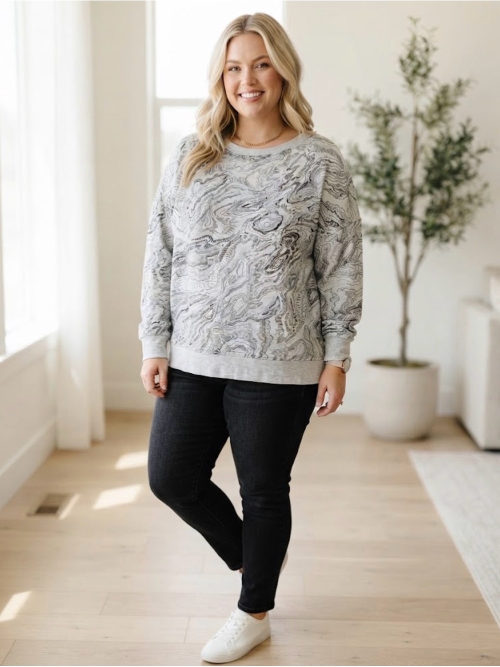 Addition Elle Marble-Print Crewneck Sweater in Light Gray